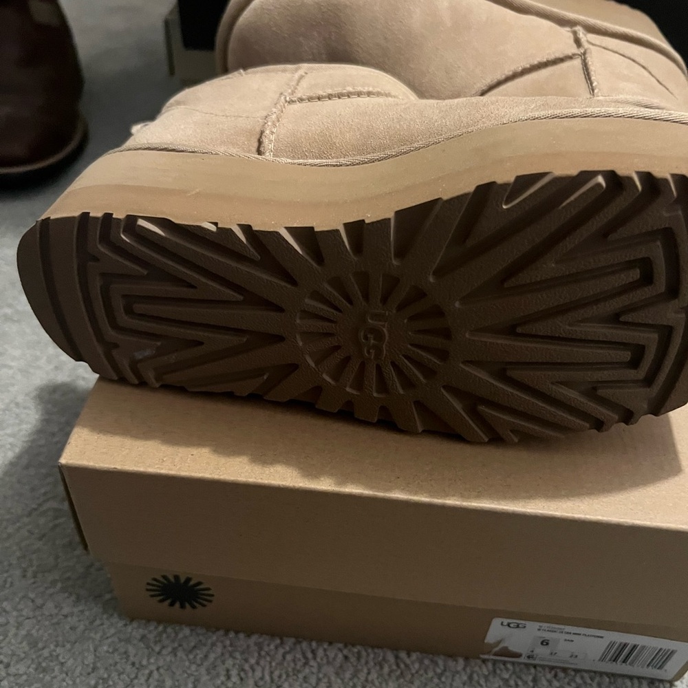 UGG Women’s Light Brown Boots